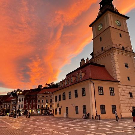 Key Apartments In Main Square Brasov Exterior photo